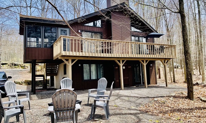 Lake Ariel Ski Chalet | Unwind at Sunset View in the Hideout Resort - 10/10 Rated