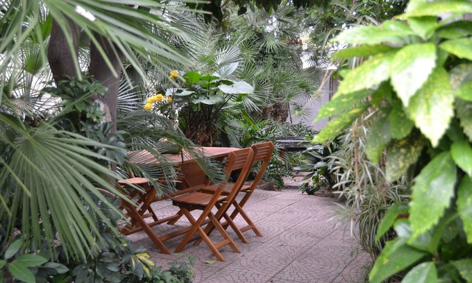 Taggia Apartment | Beachfront Relaxation with Pool & Bike Access Awaits