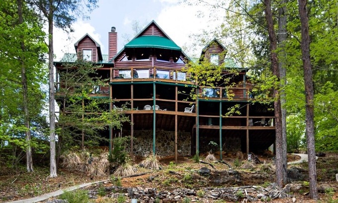 Big Creek House | Indulge at Windsor Cove Norris Lake with Pool and Fire Pit