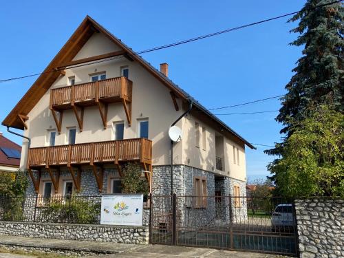 Bogacs House | Budget-Friendly Stay at Relax Bogács with Breakfast & Fireplace