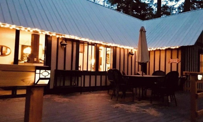 Plain House | Discover Tranquility by the Wenatchee River!