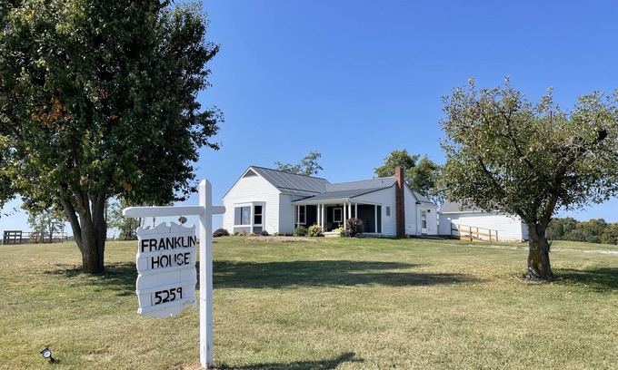 Fairview  Highland County Other | Tranquil Country Getaway on Family Farm - Rated 10/10