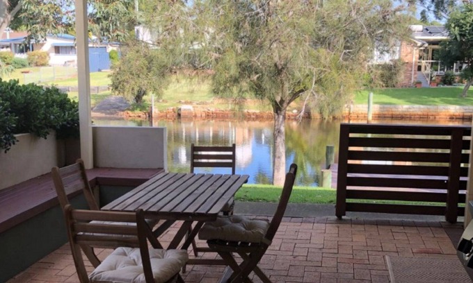 Sussex Inlet House | Relax By The River - Guest Rated 9/10 with Ocean View