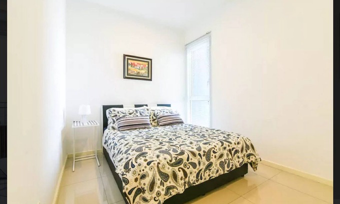Bunga Paya Pantai Condo | Chic 3-Bedroom Apartment with Breathtaking Views & Pool