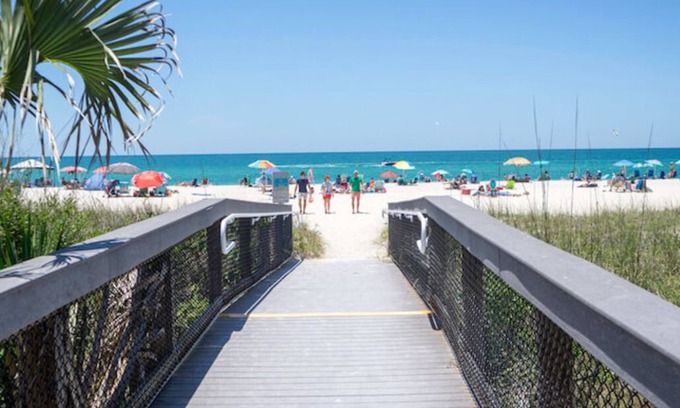 Osprey Condo | Relax and Enjoy: Oceanfront Oasis with Spa & Pool