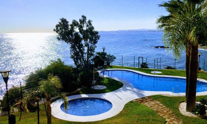 Benalmadena Costa Apartment | Beachfront Relaxation at Relax Frente al Mar - Rated 9.7/10