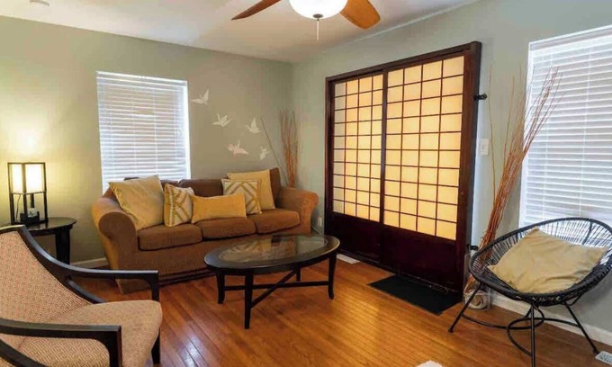 Long Reach House | Serene 3-Level Townhome in Columbia with Family Amenities