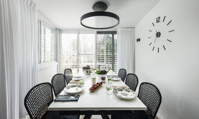 Haifa Apartment | Escape to a Relaxing Rural Retreat with Garden Amenities
