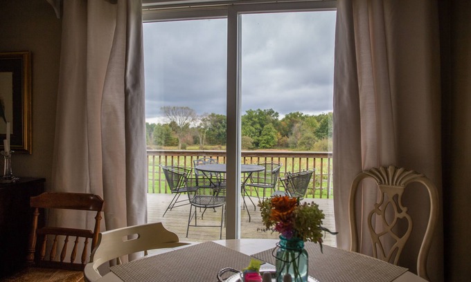 New Wilmington Bed & Breakfast | Tranquil Getaway in Scenic Amish Countryside with Spa