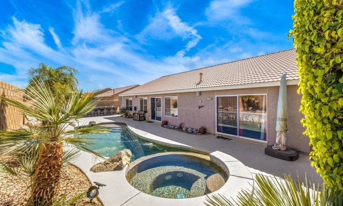Shadow Hills House | Relax in Coachella Valley: Heated Pool, Spa & Free RV Parking