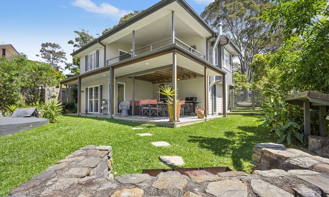 South Durras House | Unwind at Cookies Beach with Oceanfront Amenities