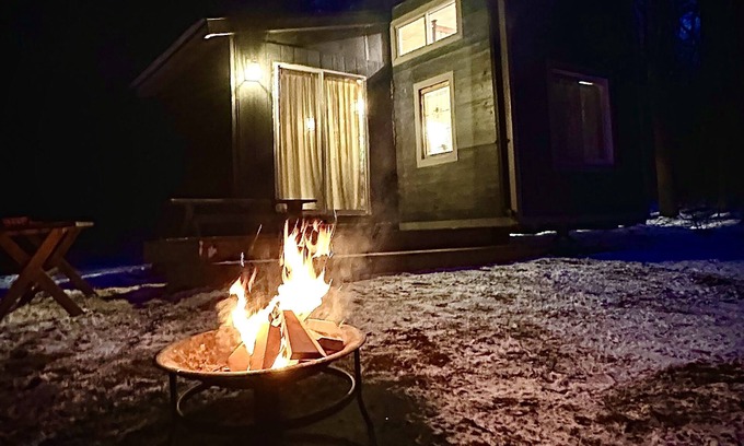 Tiny Cabin | Embrace Peaceful Living in Our Cozy Tiny Home Retreat