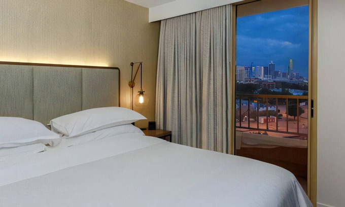 Dallas Design District House | Relax in Our Innovative Suite w/ Nice City View