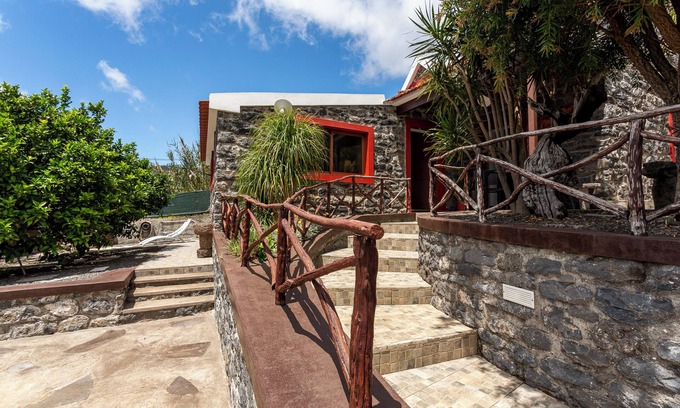 Calheta House | Reconnect with Nature: 10/10 Family-Friendly Retreat