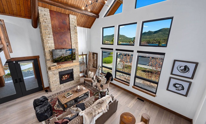 Estes Park Cabin | Escape to The Rockies - Lake Estes Retreat with Spa & Hot Tub