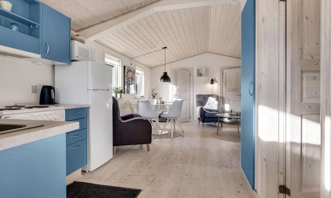 Hovborg House | Relax in a Pet-Friendly Holiday Home with Spa & Breakfast