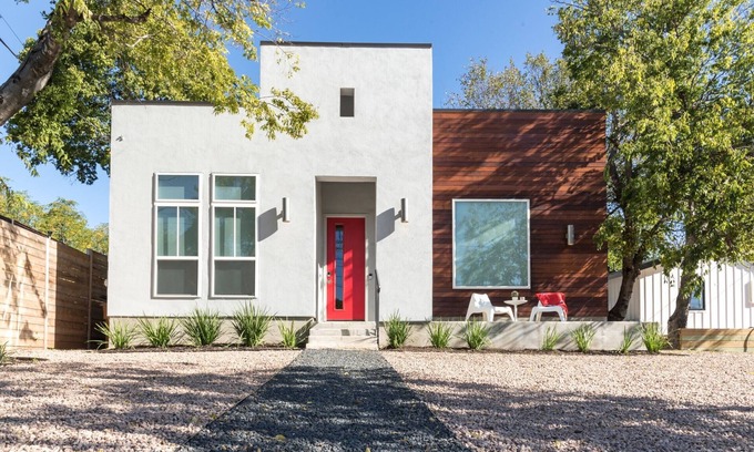 Blackshear-Prospect Hill House | Relax in East Austin: Private Patio, Spa & Lake Views