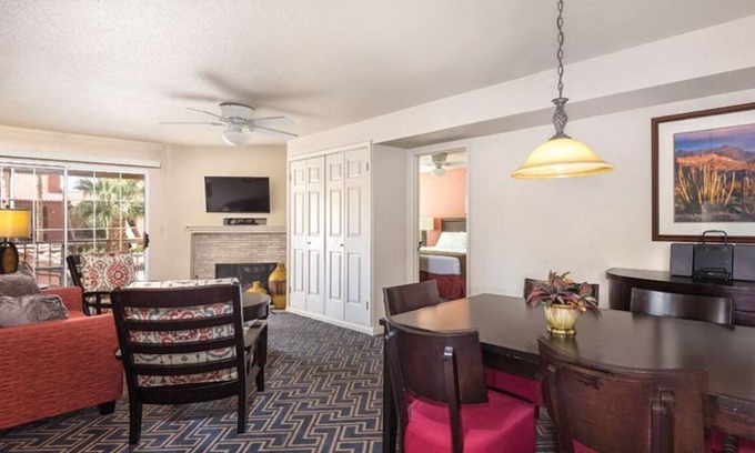 Paradise Condo | Relax in a Cozy 2BR Condo Steps from the Vegas Strip