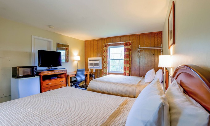Natural Bridge Hotel | Budget-Friendly Stay at Relax Inn with Family Amenities