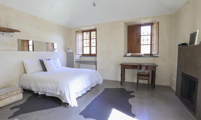 Borgosesia House | Serene Oceanfront Escape with Spa and Family-Friendly Perks