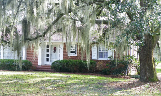Woodbine House | Enjoy Nearby Attractions and Relax on the Screened Porch