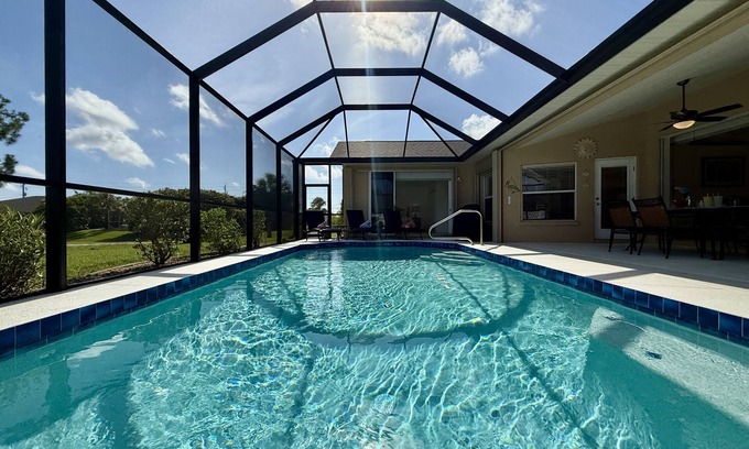 Long Meadow House | Unwind with Poolside Relaxation, Bikes & Grills Await!