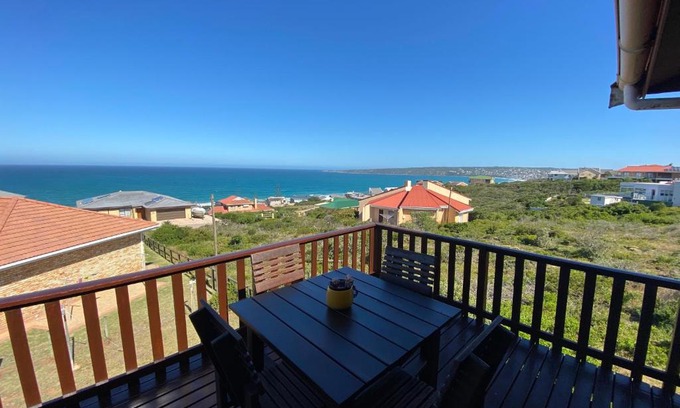 Boggoms Bay Apartment | Serene Haven with Ocean View & 4-Star Comfort