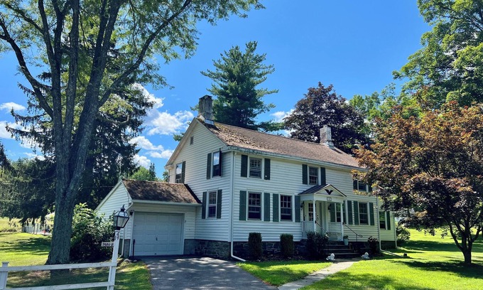 New Paltz House | Reconnect with Friends at Our Relaxing Poolside Retreat