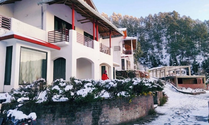 Shyamkhet Villa | Relax at Just Naturals Wellness Resort in Beautiful Nainital