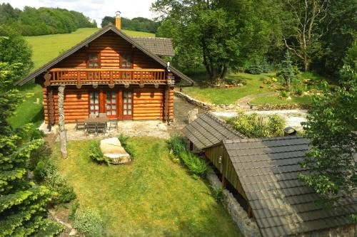 Clunek Villa | Serene Oceanfront Retreat at Relax Srub Kunějov