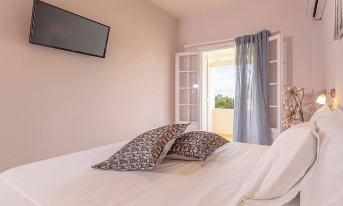 Roda Apartment | Cozy Relax Studios ARMONIA - Pet-Friendly Retreat Awaits
