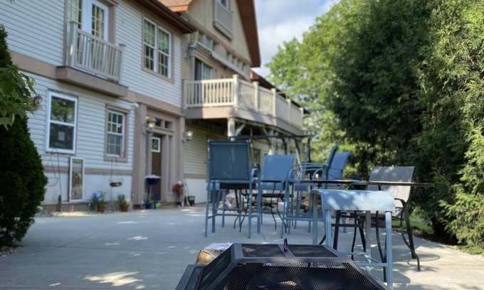 Merrimac Apartment | Relax & Unwind in a Full Apartment Near Major Attractions
