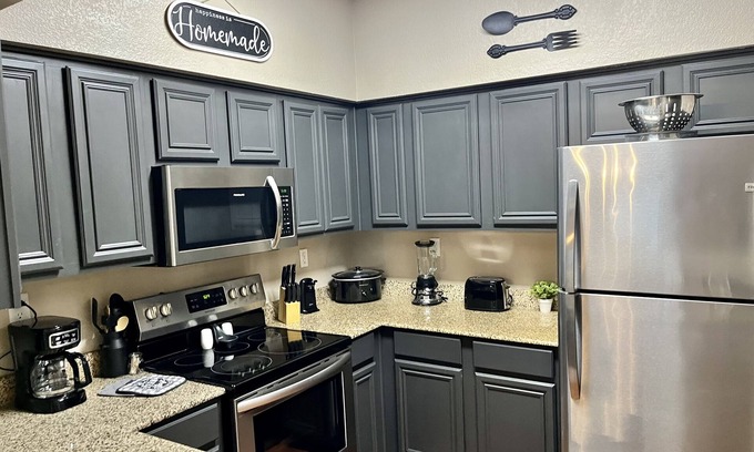 Afton House | Family-Friendly Townhouse Retreat on Scenic Monkey Island
