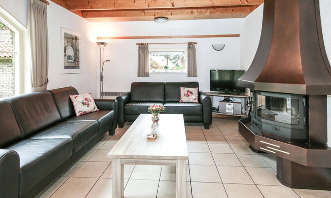 IJhorst House | Family Getaway: Relax in this Pet Friendly Retreat!