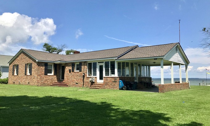 Lottsburg House | Escape to Potomac River Waterfront Home – Rated 10/10!