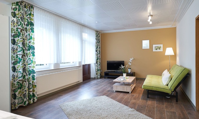 Dillendorf Apartment | Tranquil Getaway in the Hunsrück with Pool & Ocean Views