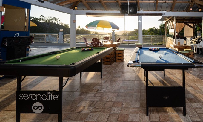 Samana Apartment | Relaxation Retreat with Jacuzzi, Ocean Views & BBQ Delights