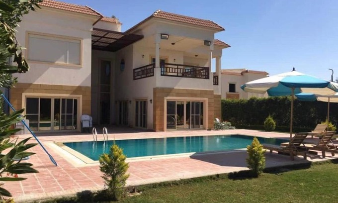 New Burj al-'Arab City Villa | Tranquil Villa with Private Pool and Oceanfront Views