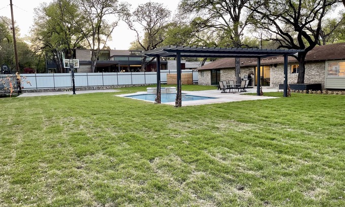 Dellana Hills House | Cozy Retreat with Pool & Hot Tub Near Downtown Austin