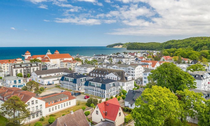 Binz Apartment | Idyllic Getaway at Binz Resort with Pool and Spa Amenities