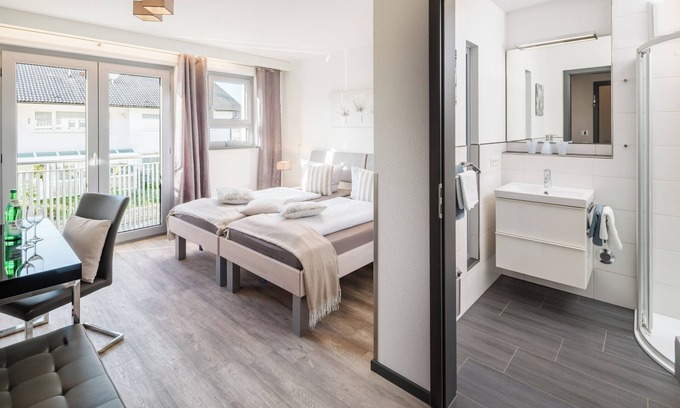 Bensheim Apartment | Relaxed temporary living for 1 person - central with use of garden, parking space