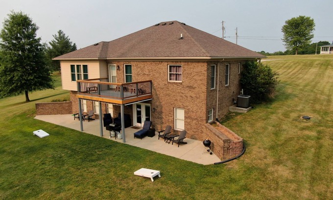 Chaplin House | Premier Countryside Home on Bourbon Trail with Game Room