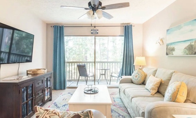 Pawleys Island Condo | Tranquil 2BD True Blue Golf Resort with Pools & Ocean View