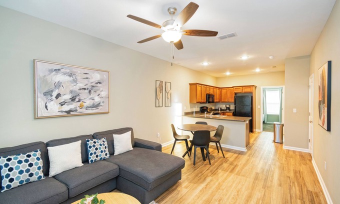 Tallahassee Condo | Inviting 3-Bedroom Condo in Tallahassee with Pool & Spa
