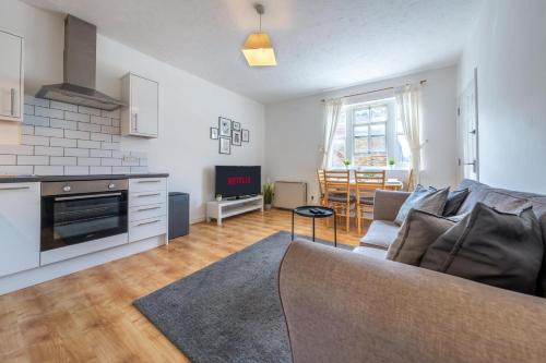 Bishop's Stortford Apartment | Convenient Apartment Near Stansted Airport & Town Centre