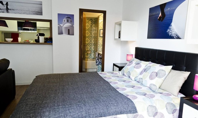 Esquerra de l'Eixample Apartment | Tranquil Apartment in Barcelona with Oceanfront Views