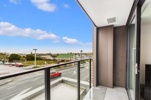 Mount Eden Apartment | Inviting Apartment Near Eden Park for Your Next Getaway