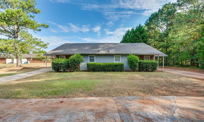 Cedartown Apartment | Tranquil Cedartown Getaway with Spa and Hot Tub Amenities