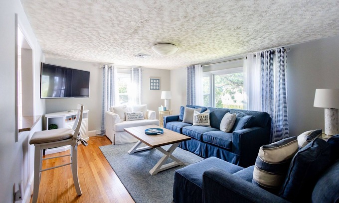 Newport East House | Cozy Retreat with Ocean View & Spa Near Newport