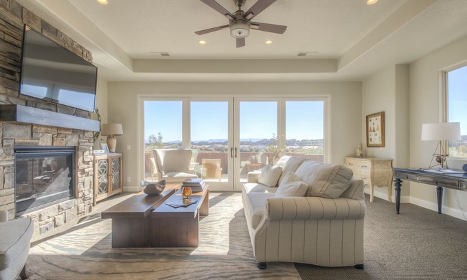 Washington House | Enchanting Coral Ridge Retreat: Pools & Fish Pond Views